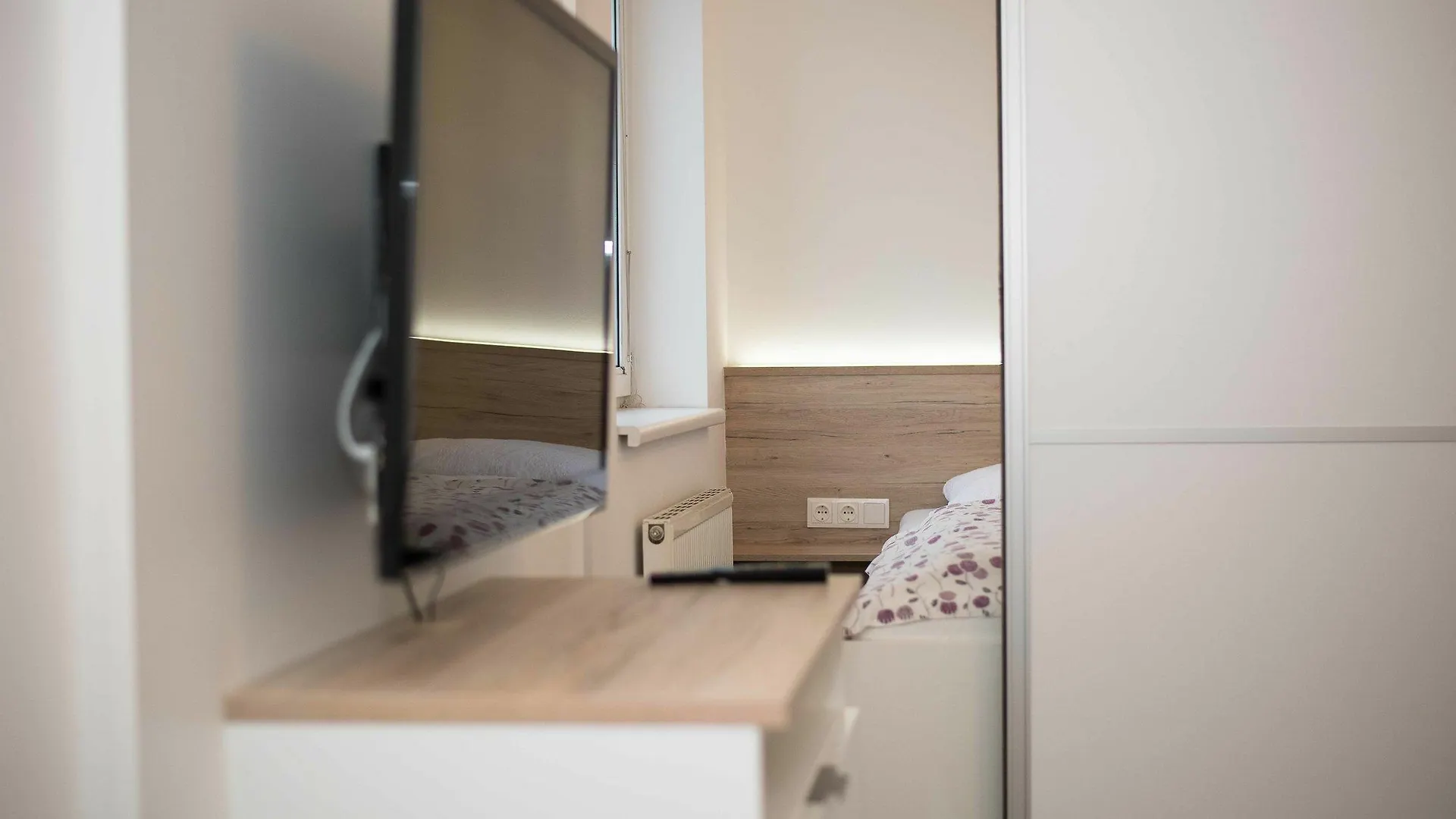 Schoenbrunn Design Viena 0*,